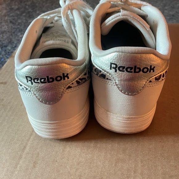 Women’s Reebok - Picture 2 of 5